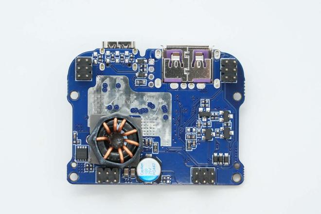 OC方案绿联100W大功率快充移动电源拆解新葡京娱乐城内置智融科技SW6301 S(图2)